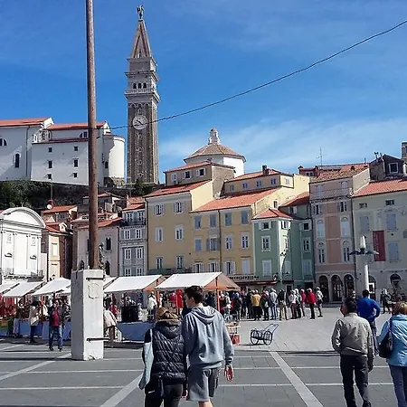 아파르트마 메리 *