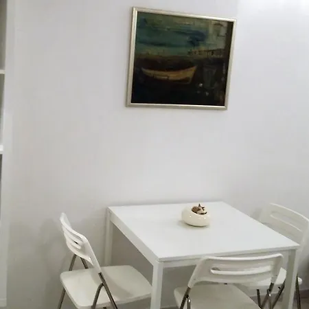 아파르트마 메리 *