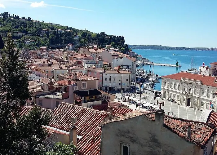 Apartma Mery Πιράν